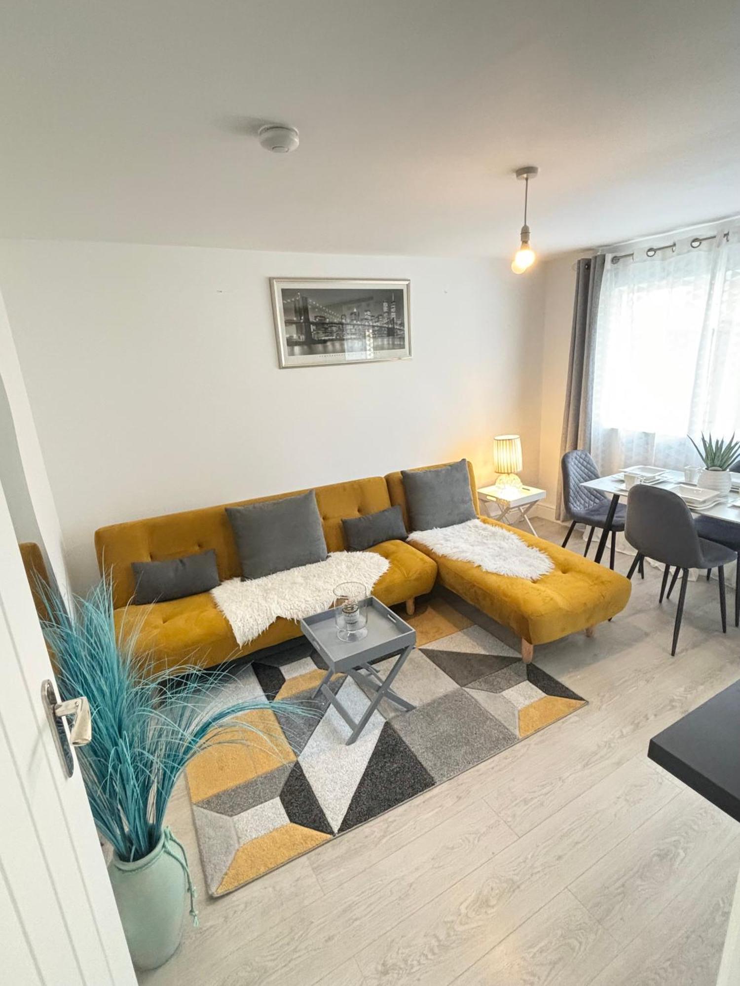 Cosy Modern Flat With Garden Lejlighed Birmingham Eksteriør billede