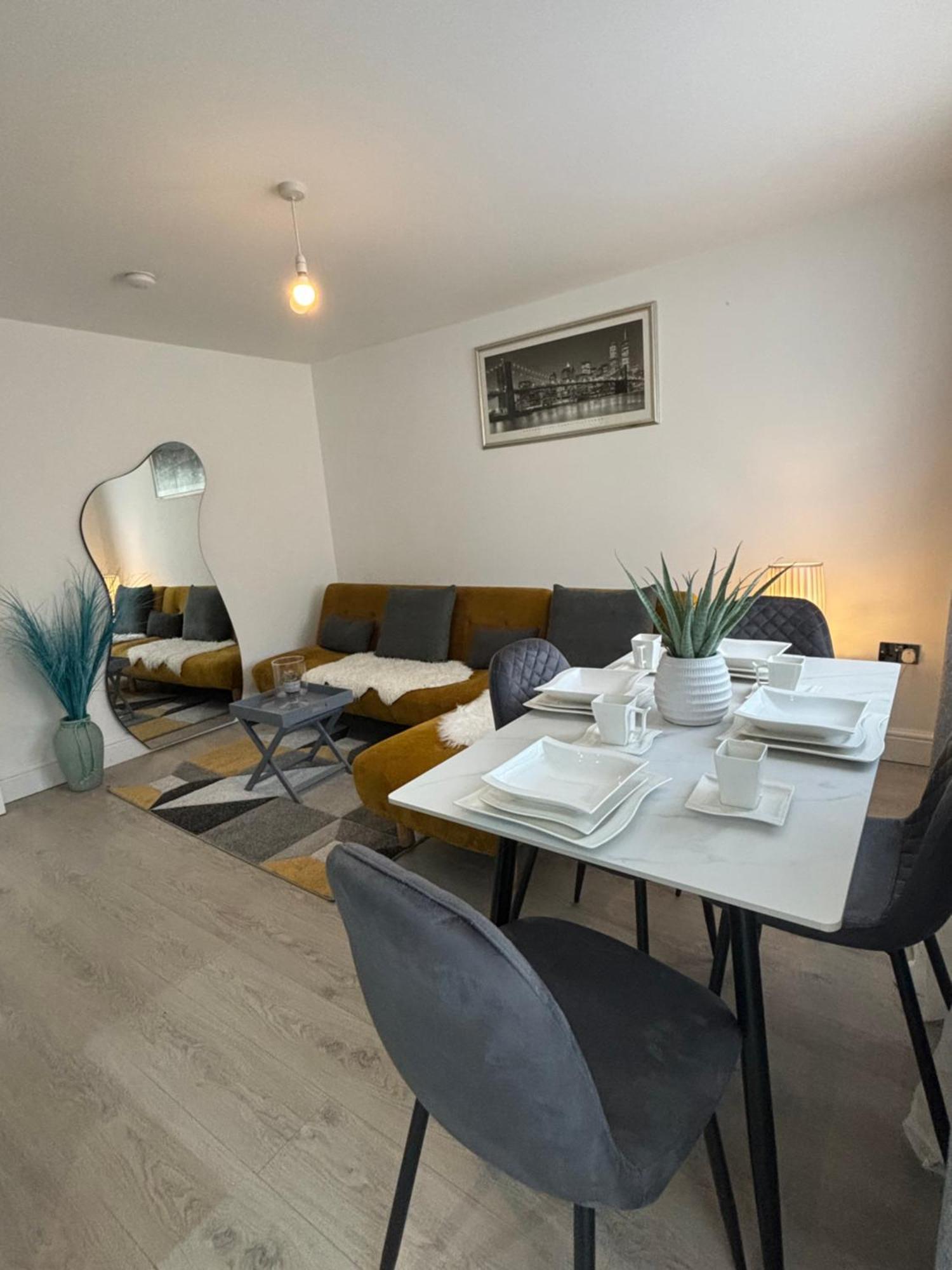Cosy Modern Flat With Garden Lejlighed Birmingham Eksteriør billede